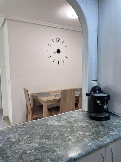 Flamenco Chill Apartment Торевиеха Екстериор снимка