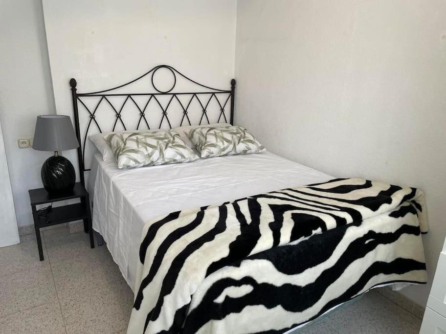 Flamenco Chill Apartment Торевиеха Екстериор снимка